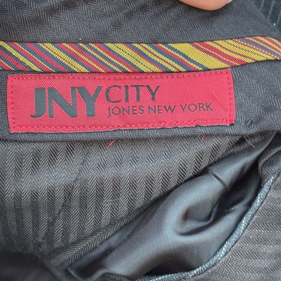 Jones New York dark gray pinstripe suit, size 44R - Picture 9 of 9